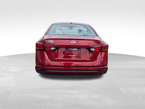 Scarlet 2025 Nissan Altima 2.5 SV