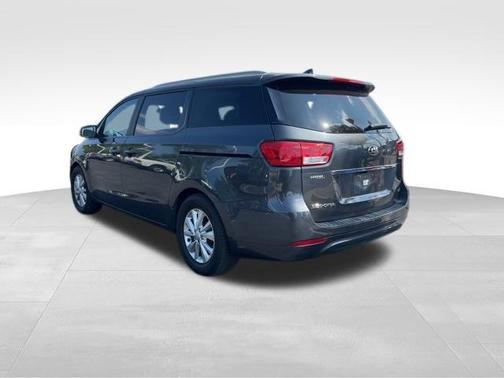 2015 Kia Sedona LX