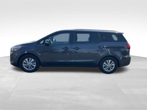 2015 Kia Sedona LX