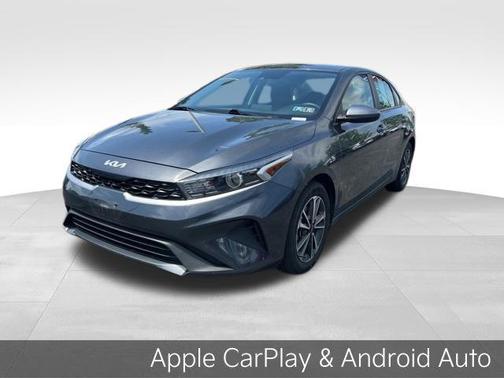 Gray 2024 Kia Forte LXS