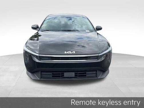 Aurora Black 2025 Kia K4 LXS