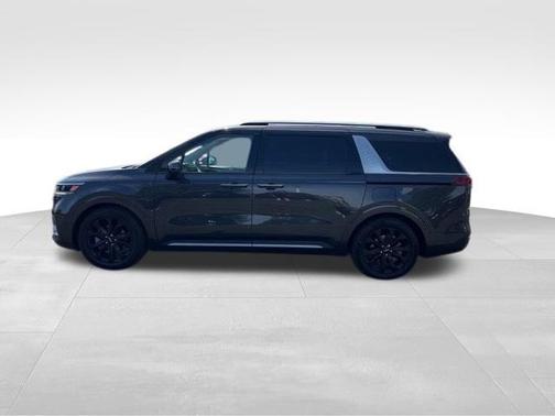 2024 Kia Carnival SX