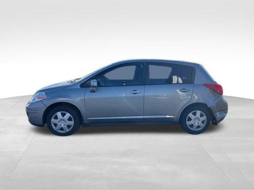 2011 Nissan Versa 1.8 S
