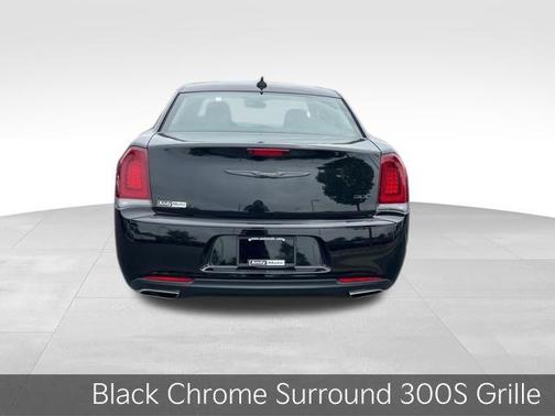 2022 Chrysler 300 Touring