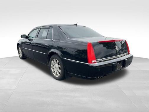 2008 Cadillac DTS Base