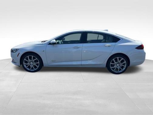 2019 Buick Regal Sportback Avenir