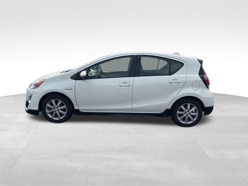 2017 Toyota Prius c Four