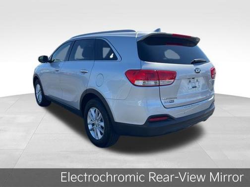 Sparkling Silver 2016 Kia Sorento LX
