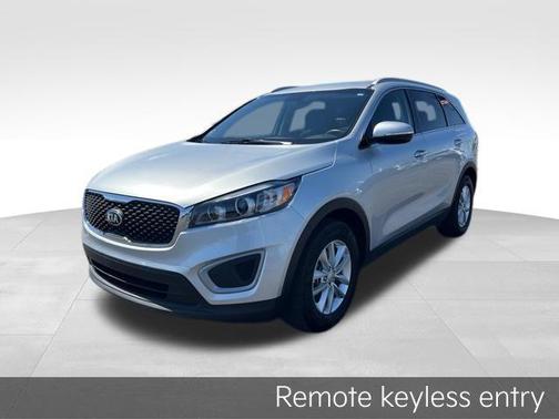Sparkling Silver 2016 Kia Sorento LX