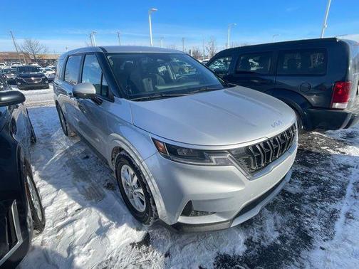 2023 Kia Carnival LX