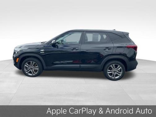 Cherry Black 2021 Kia Seltos LX