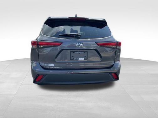 2021 Toyota Highlander L