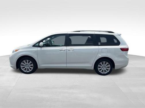 2017 Toyota Sienna XLE Premium