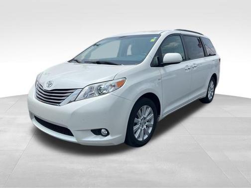 2017 Toyota Sienna XLE Premium