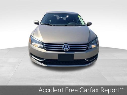 Titanium 2015 Volkswagen Passat 1.8T S