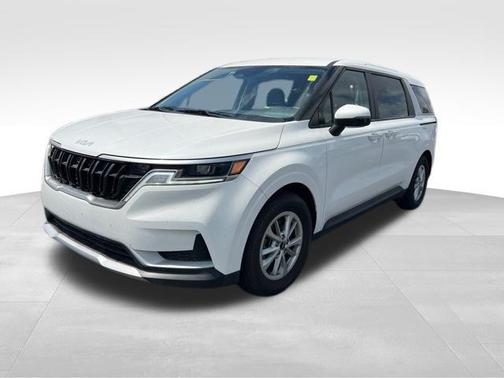 2023 Kia Carnival LX