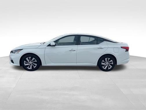 2022 Nissan Altima 2.5 S