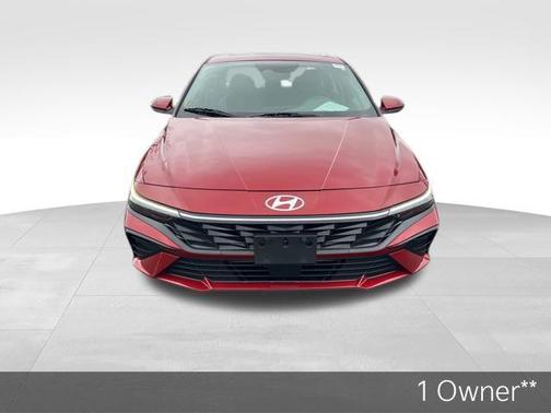 2025 Hyundai ELANTRA SEL