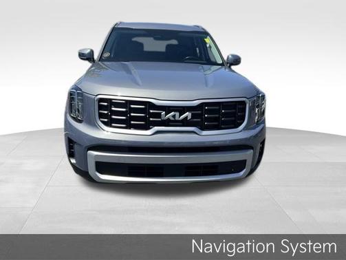 Silver 2024 Kia Telluride S