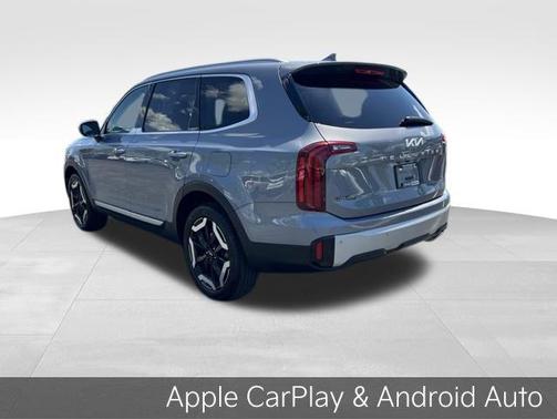 Silver 2024 Kia Telluride S