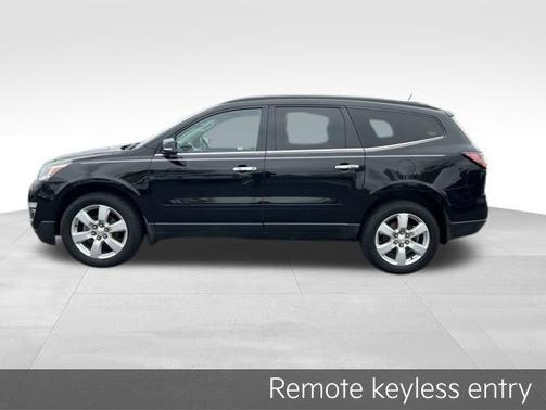 Black Metallic 2016 Chevrolet Traverse 1LT