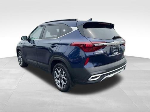 2022 Kia Seltos EX
