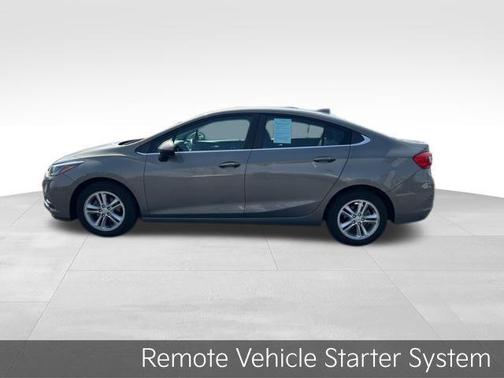 Pepperdust Metallic 2017 Chevrolet Cruze LT