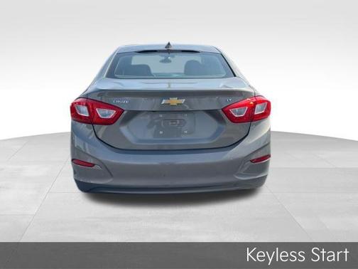 Pepperdust Metallic 2017 Chevrolet Cruze LT