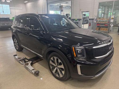 Ebony Black 2022 Kia Telluride EX