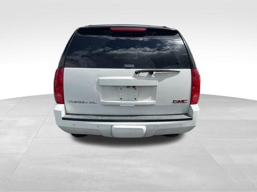 2013 GMC Yukon XL 1500 SLT