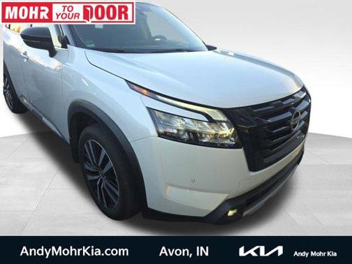 White Pearl 2025 Nissan Pathfinder Platinum