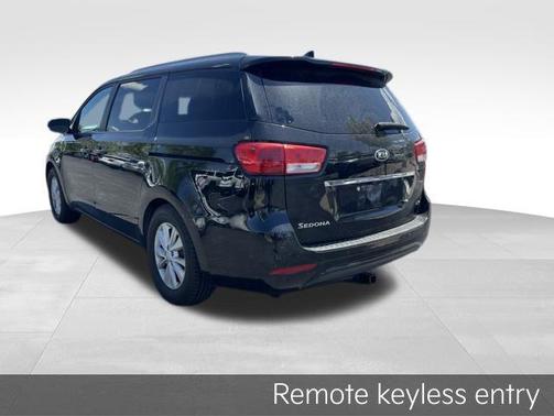 Aurora Black 2016 Kia Sedona LX