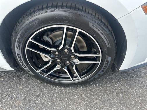 2022 Ford Mustang EcoBoost Premium