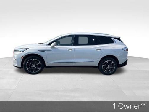2022 Buick Enclave Essence