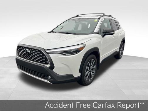 2025 Toyota Corolla Cross XLE