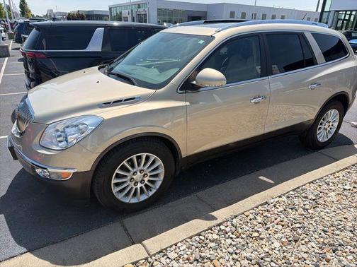 Gold Mist Metallic 2011 Buick Enclave 1XL