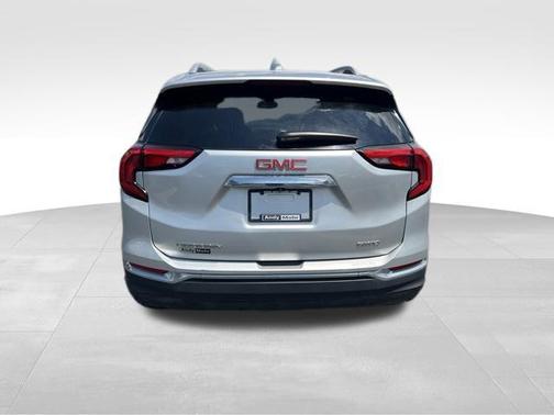 Quicksilver Metallic 2020 GMC Terrain SLT