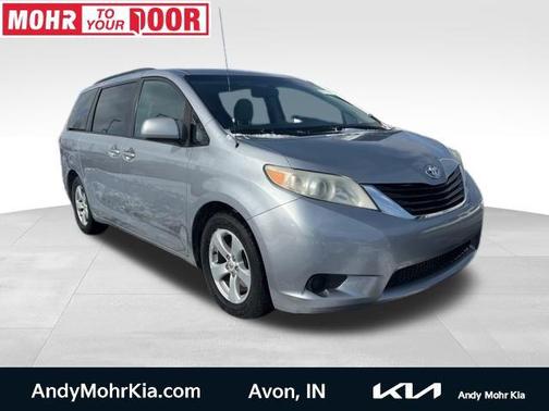 2011 Toyota Sienna LE