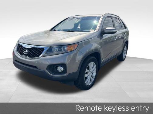Titanium Silver 2011 Kia Sorento LX