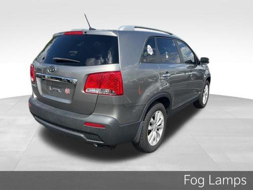 Titanium Silver 2011 Kia Sorento LX