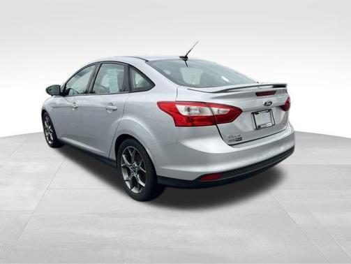 Ingot Silver 2014 Ford Focus SE