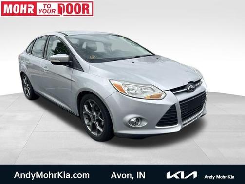 Ingot Silver 2014 Ford Focus SE