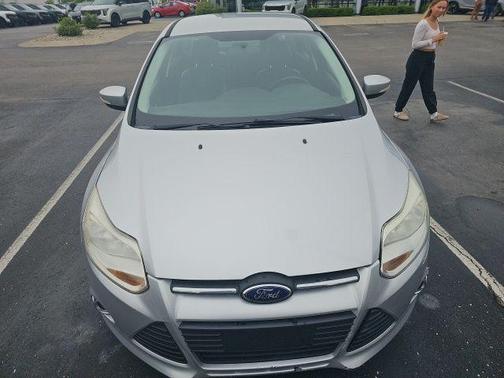 Ingot Silver 2014 Ford Focus SE
