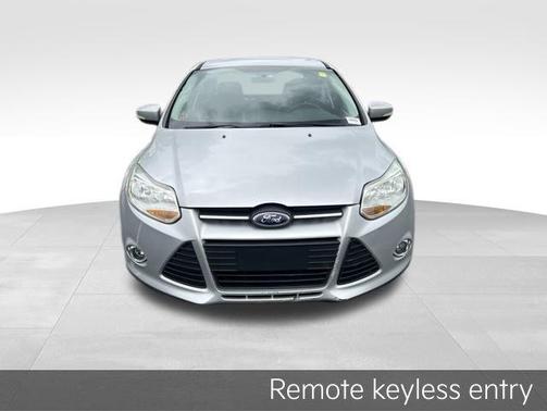 Ingot Silver 2014 Ford Focus SE