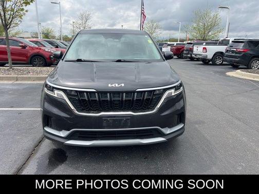 2023 Kia Carnival LX