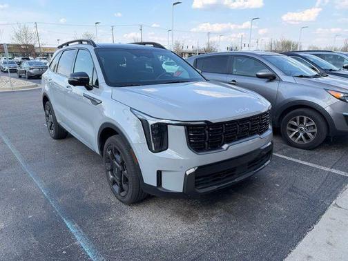 Wolf Gray 2024 Kia Sorento SX