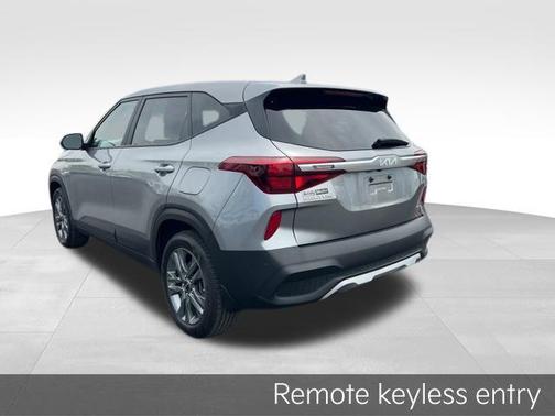 Steel Gray 2023 Kia Seltos LX