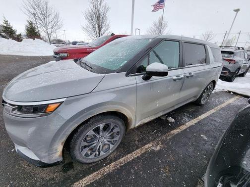 2024 Kia Carnival EX