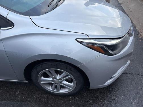 2016 Chevrolet Cruze LT Auto