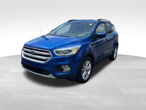 Blue 2017 Ford Escape SE